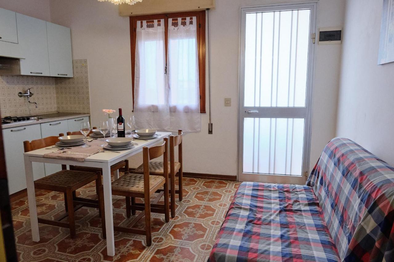 Peaceful Flat With Direct Beach Access Beahost Розолина-Маре Экстерьер фото